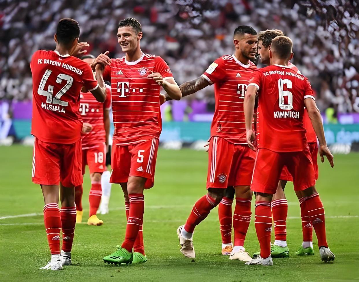 拜仁慕尼黑横扫拉科鲁尼亚，晋级欧冠四强(拜仁慕尼黑对拉齐奥比赛解析)