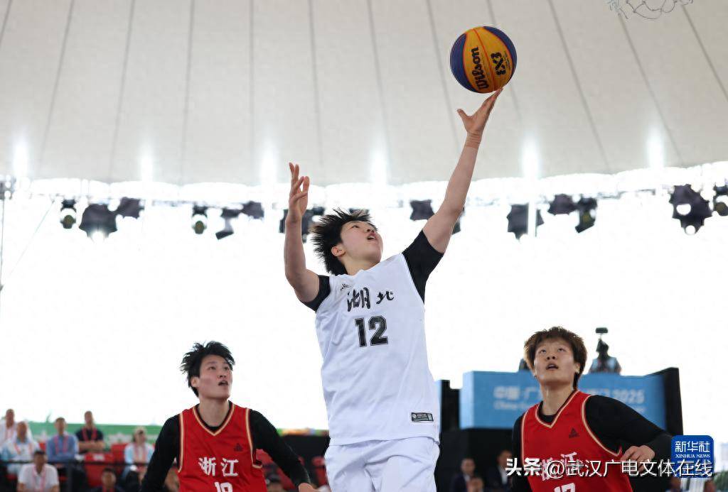 湖北球队在比赛中取得优势，赢下比赛(湖北有没有自己的球队)