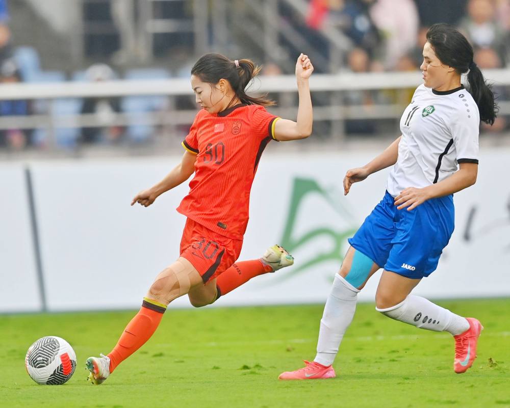 关于女足比赛后，运动员们积极备战未来挑战的信息