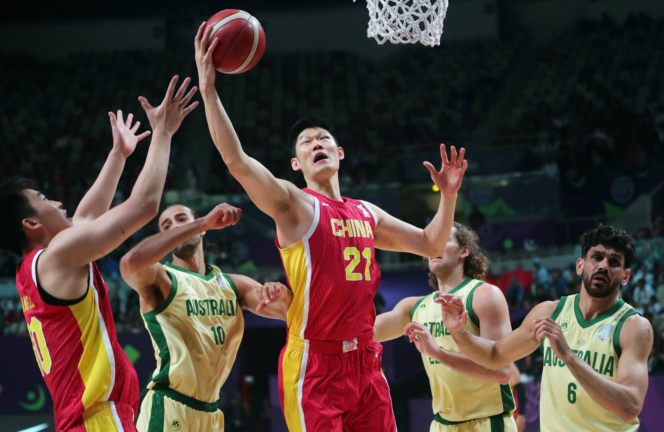 顶尖球员争夺篮球联赛荣誉，激烈竞争展开的简单介绍