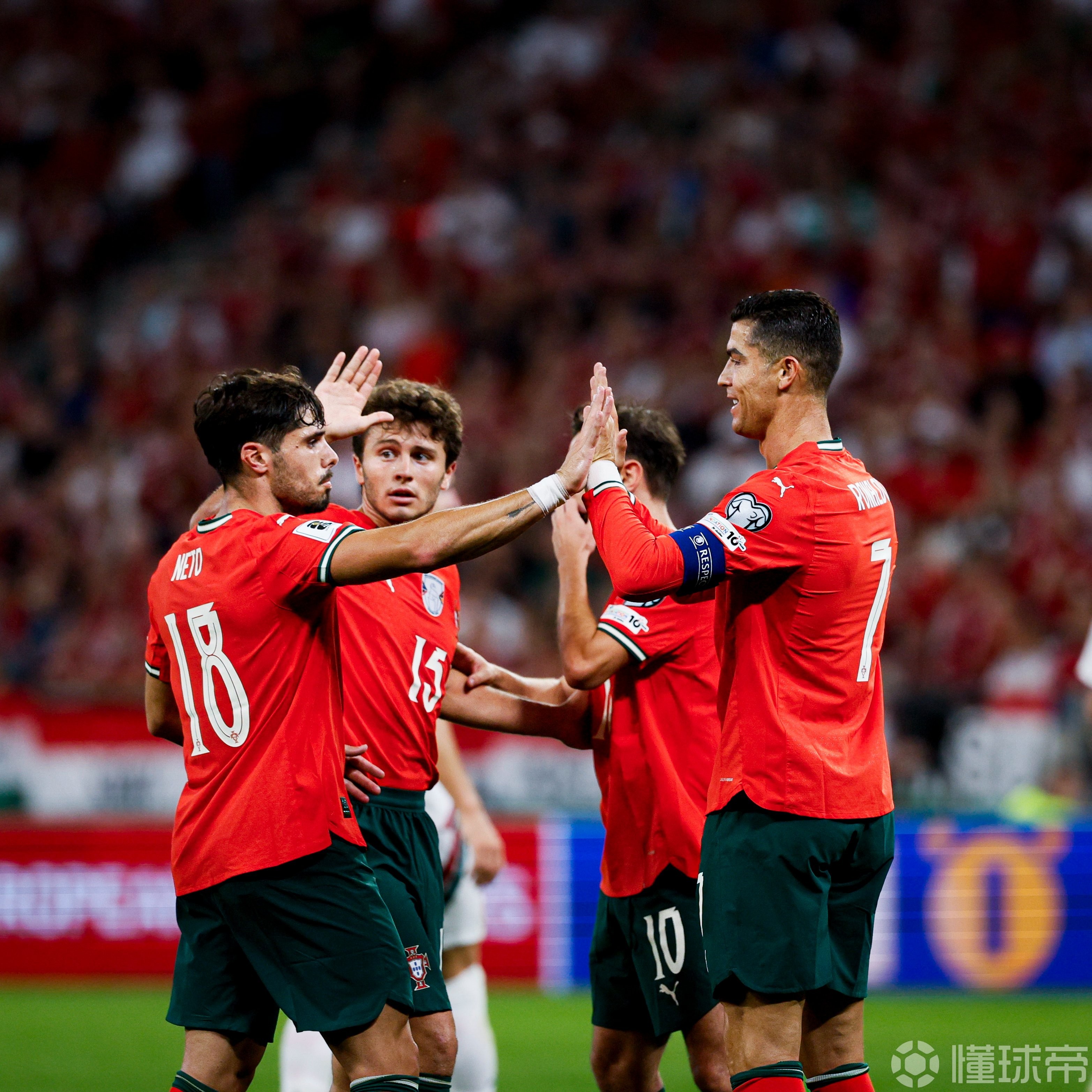 包含葡萄牙挑战冰岛，最终以一分告终的词条