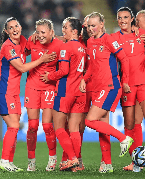 关于奥斯塔瑞队在比赛中展现团队合作的信息