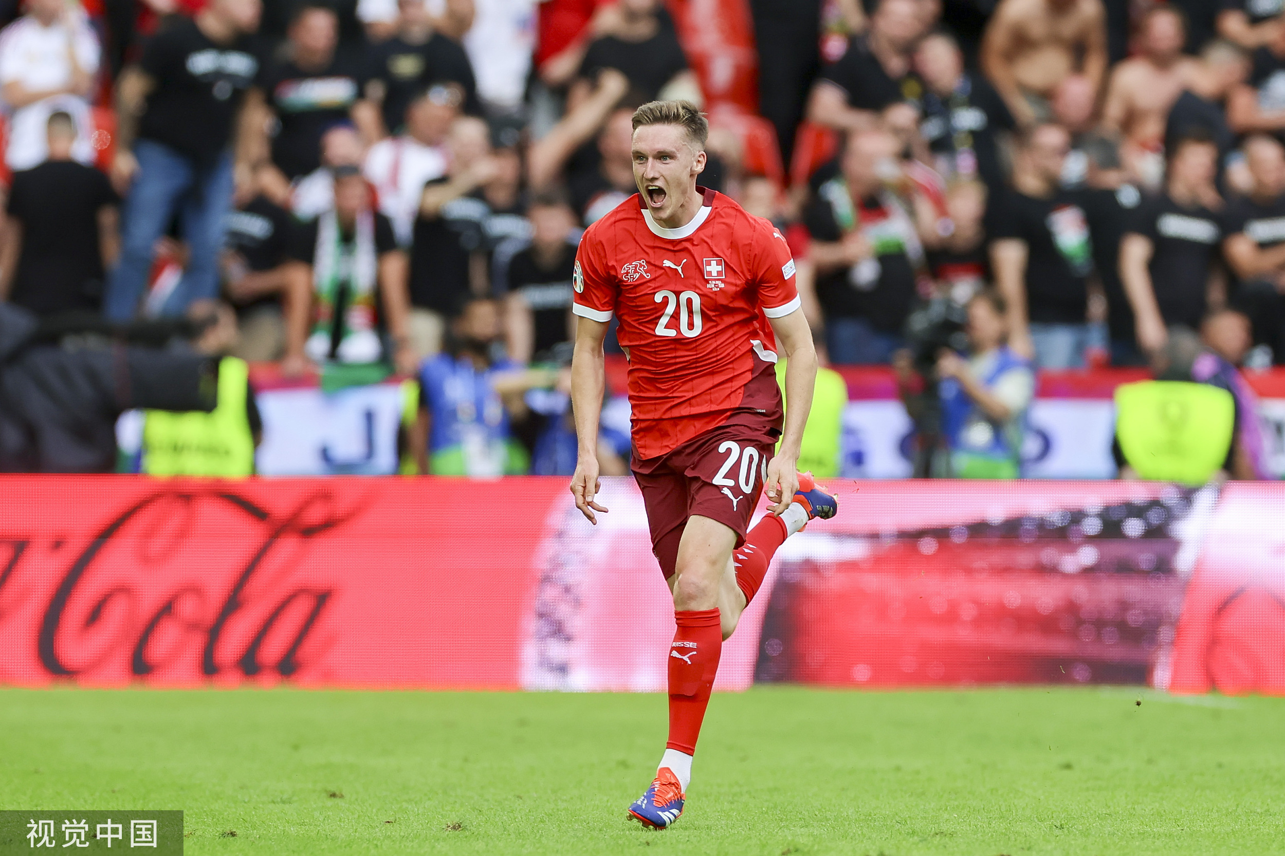 匈牙利队临危逆转,挺进欧国联半决赛 匈牙利队临危逆转,挺进欧国联半决赛