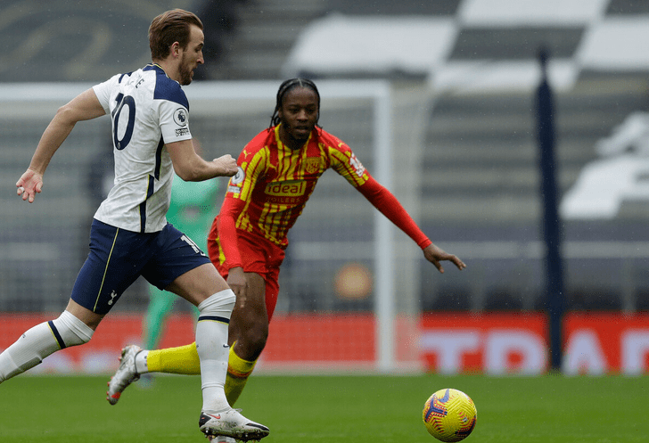 包含巨星盛宴即将上演，五虎上将强势亮相揭幕战的词条